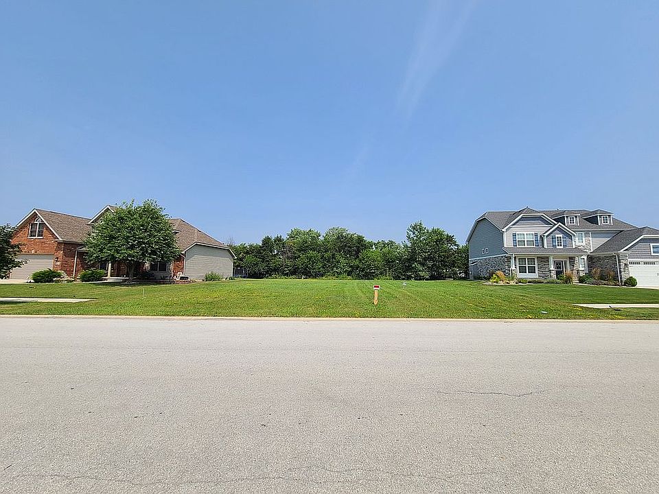 1st image of 8120 W 101st Pl
