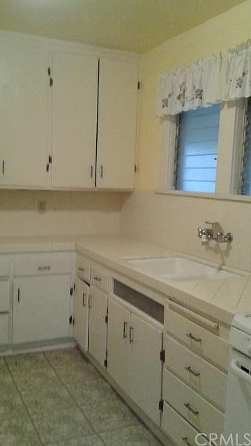 2nd image of 211 Hilliard Ave