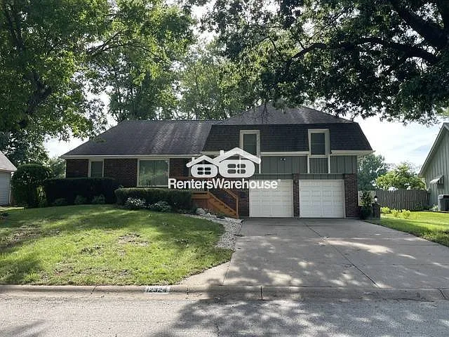 12324 Bennington Ave — Photo 1