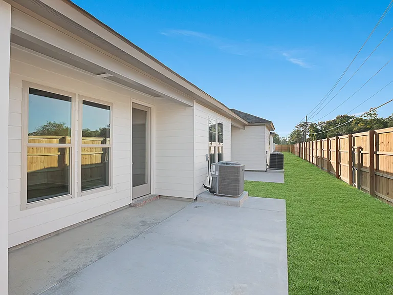 13724 Rivanna Ln #32 — Photo 3
