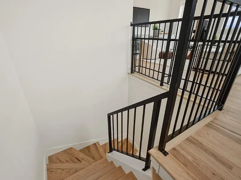 3615 N Wilton Ave #PENTHOUSE — Photo 23