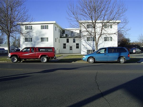 1902 / 1906 N Washington Street