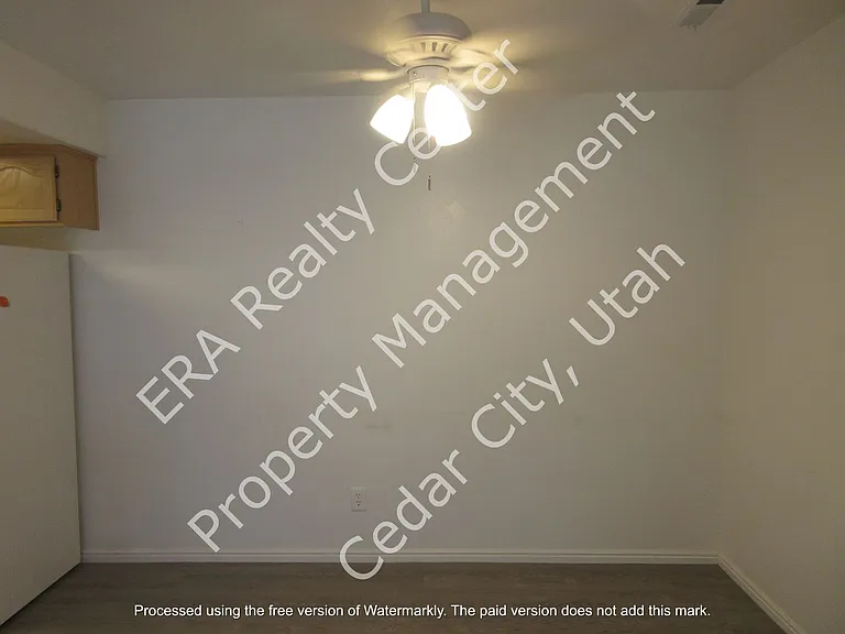 527 E 2015 N — Photo 6