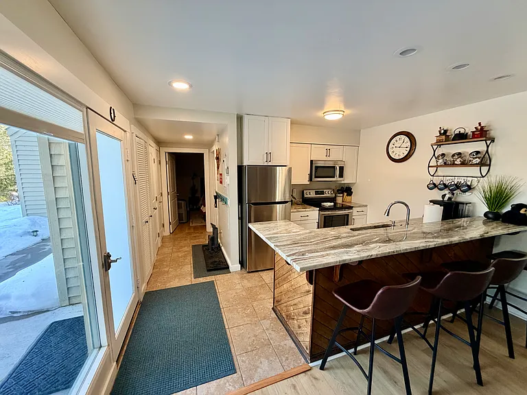 2240 Tanners Rdg #2240 — Photo 6