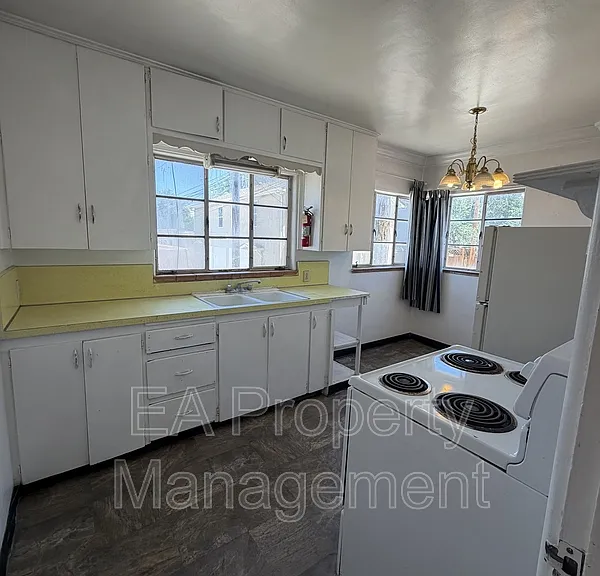 414 Pine St SE #2 — Photo 8