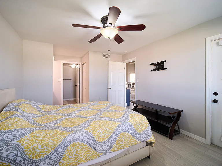 13201 Glenmoor Dr — Photo 15