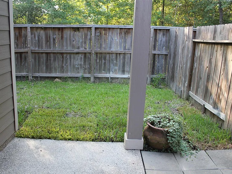 22 Cheswood Manor Dr — Photo 17