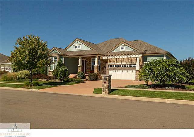 1st image of 604 E Aquila Dr