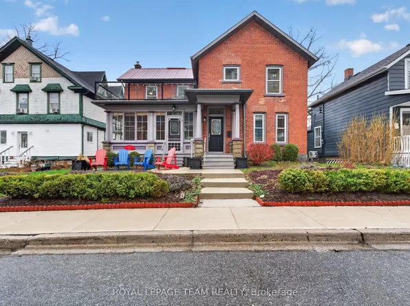 108 South St, Gananoque, ON K7G 1A2