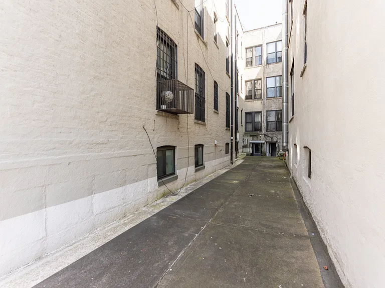 1649 Summerfield St #3C — Photo 14