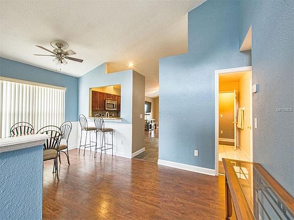 3rd image of 2723 Delcrest Dr