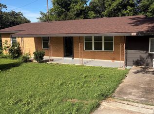 1012 N Water St, Burnet, TX 78611