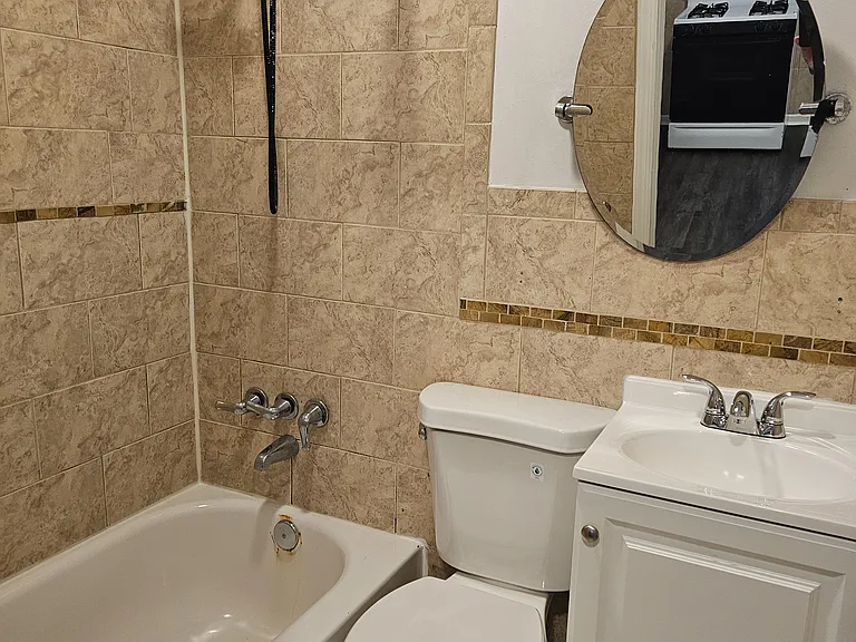 31 Parker Ave #1R — Photo 12