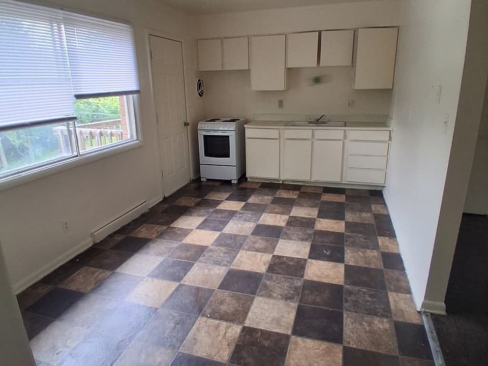 1st image of 8127 W Thurston Ave #3