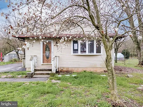 66 Wallace St Photo 1