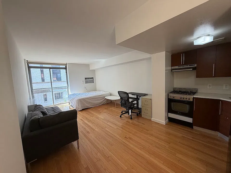 184 Thompson St #2K