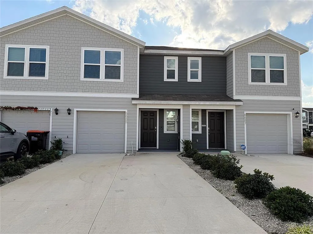3 bed, 2.5 bath, 1505 sqft, $1,750 — Photo 1