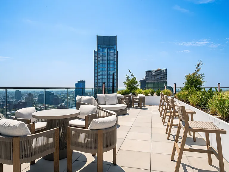 20 Rockwell Pl #1632D — Photo 27