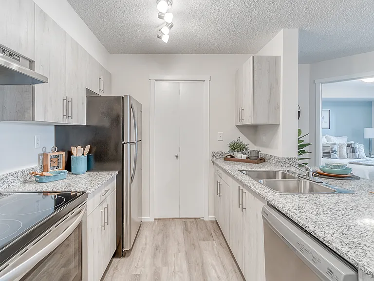 120 Yorkville Park SW #1114 — Photo 101