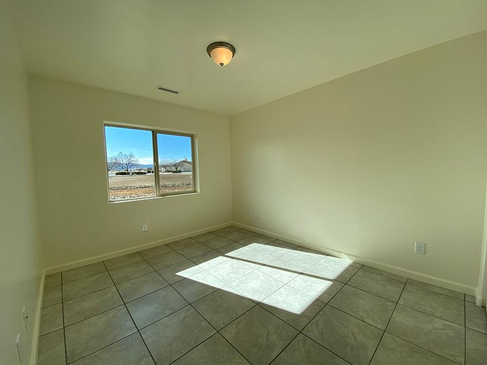 1st image of 3330 N Navajo Dr #1