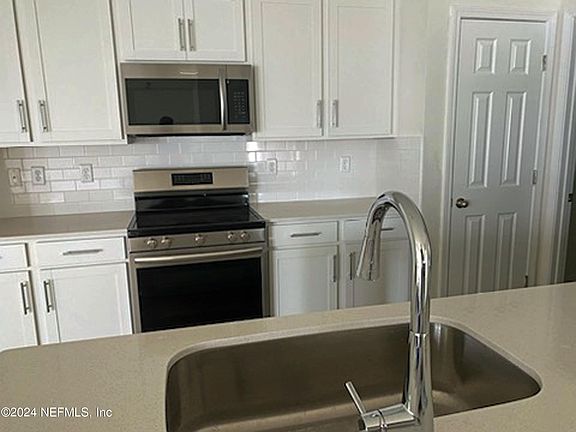 3rd image of 11348 TIBURON Drive