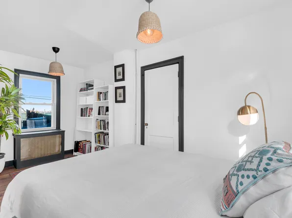 3-58 Beach 88th Street image 5 of 14