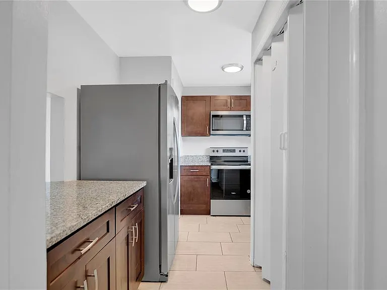 4100 Pershing Pointe Pl #3 — Photo 10