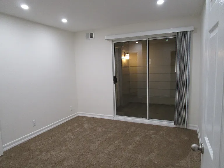 129 S Melrose St #1 — Photo 8