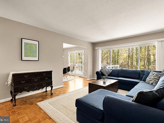 4th image of 1005 Ruppert Rd