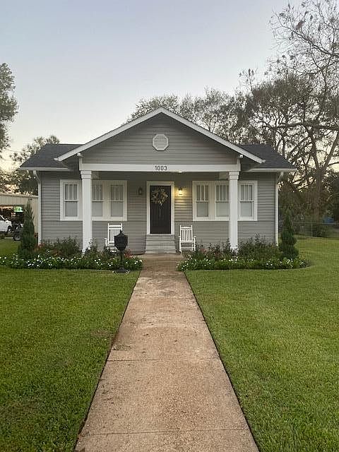 1st image of 1003 E Goliad Ave