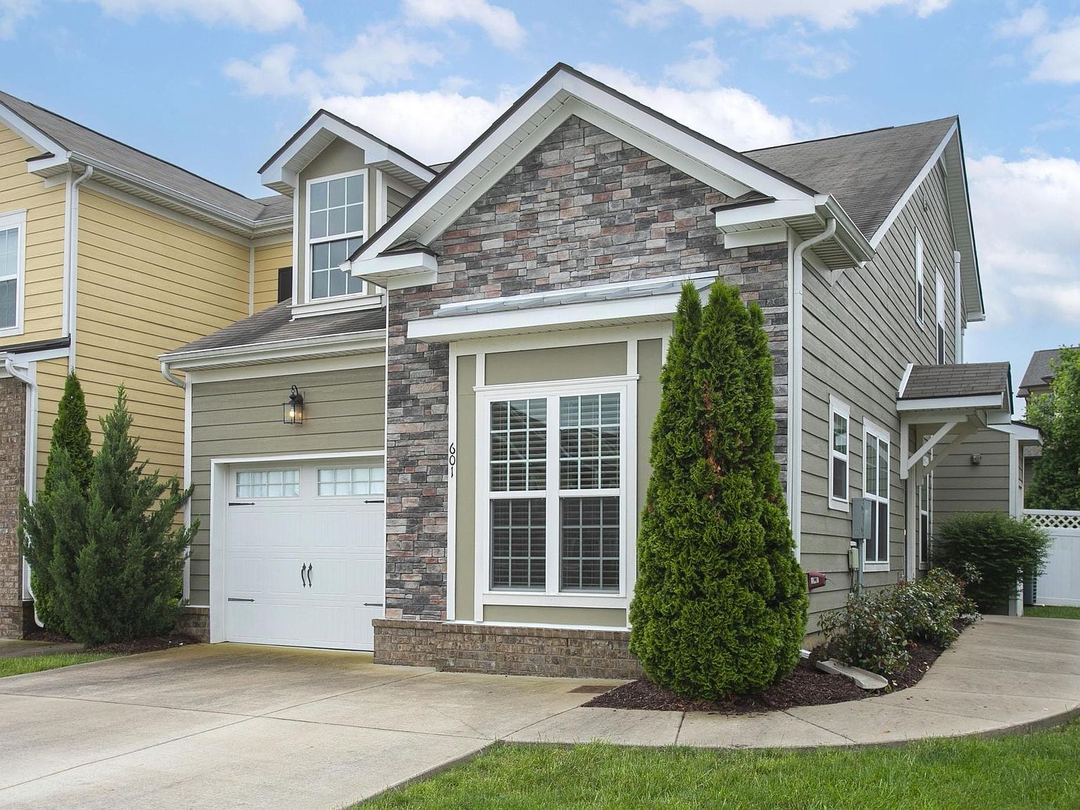 house on the hill バッグ HouseOnDamnedHillThe.jpg