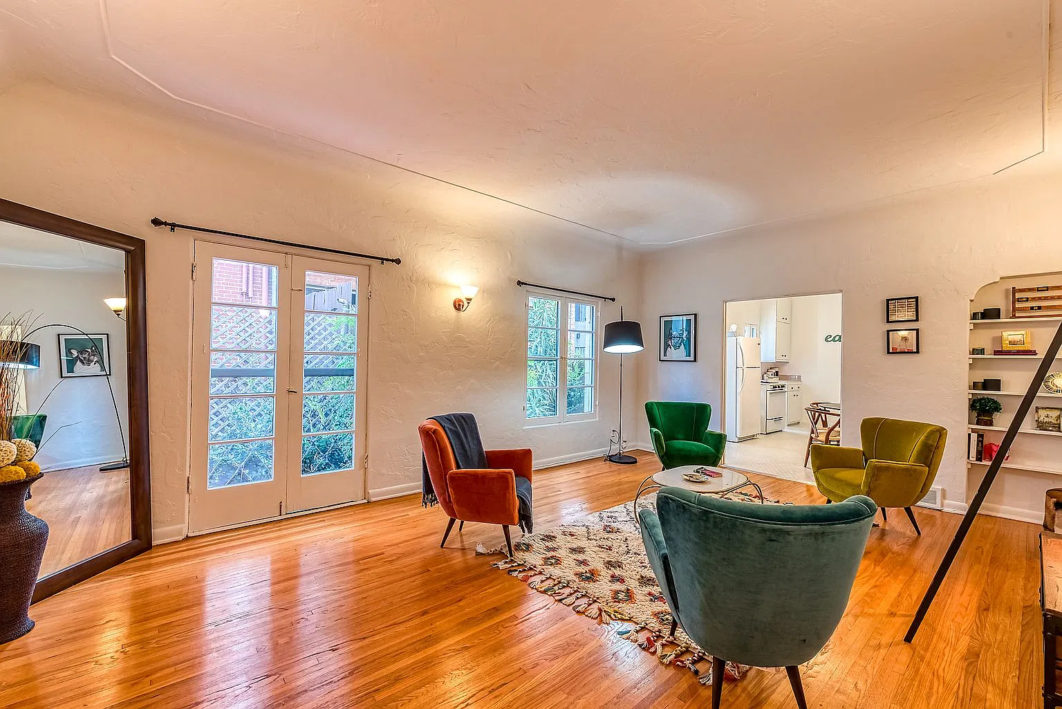 2 bed, 1200 sqft, $3,350 — Photo 1