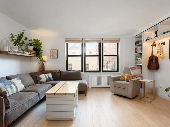 515 E 7th St APT 1B, Brooklyn, NY 11218