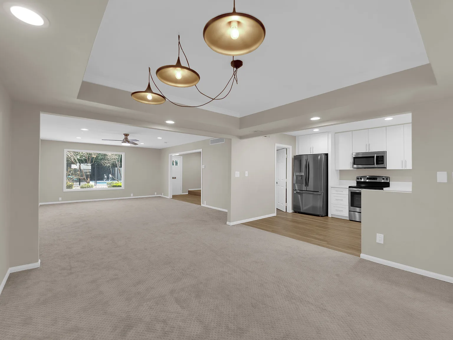 4 bed, 2208 sqft, $2,900 — Photo 4