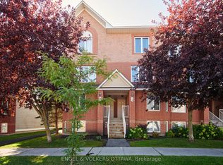 38 Lakepointe Dr, Ottawa, ON K4A5E3