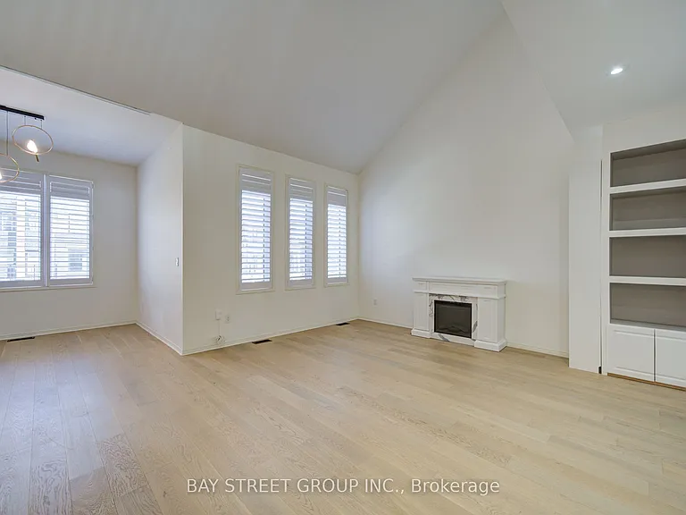 114 Ness Dr — Photo 13