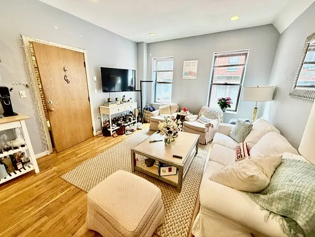 17 Thacher St #1 — Photo 7