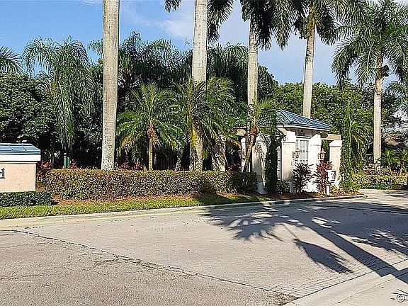 Entrance gate