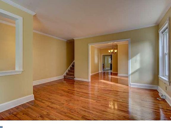 3rd image of 33 N Wells Ave