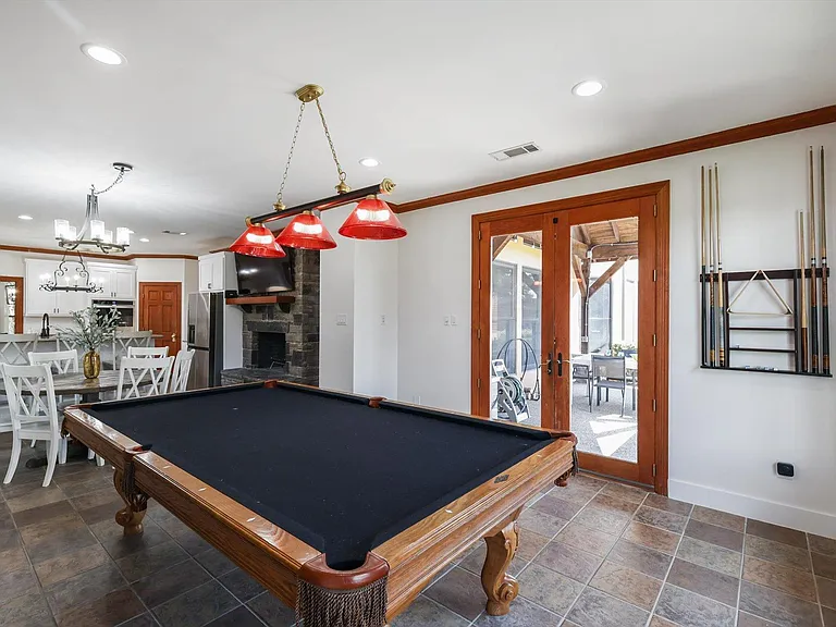 204 Covey Ln — Photo 18