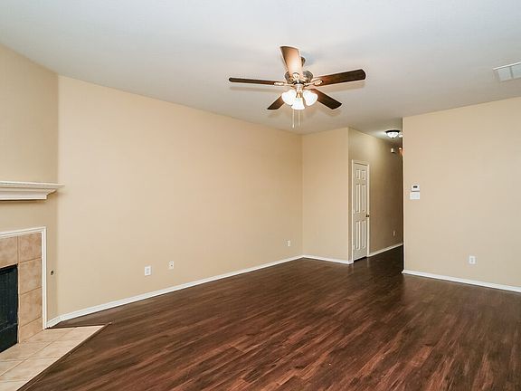 4th image of 2808 Lynx Ln
