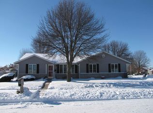 415 Rockshire Dr, Janesville, WI 53546