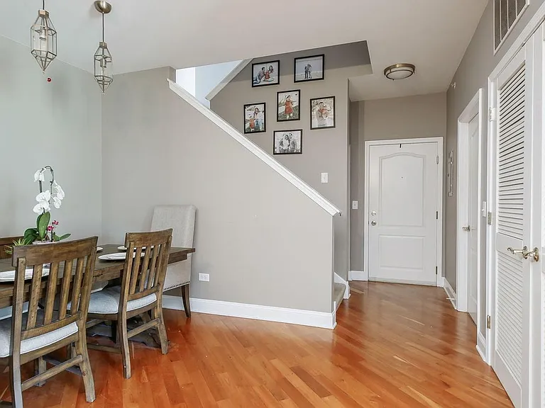 1307 W Lake St #303A — Photo 6
