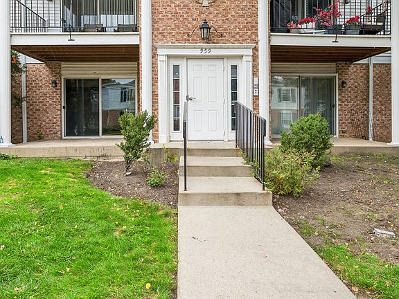 2nd image of 959 Golf Course Rd APT 1