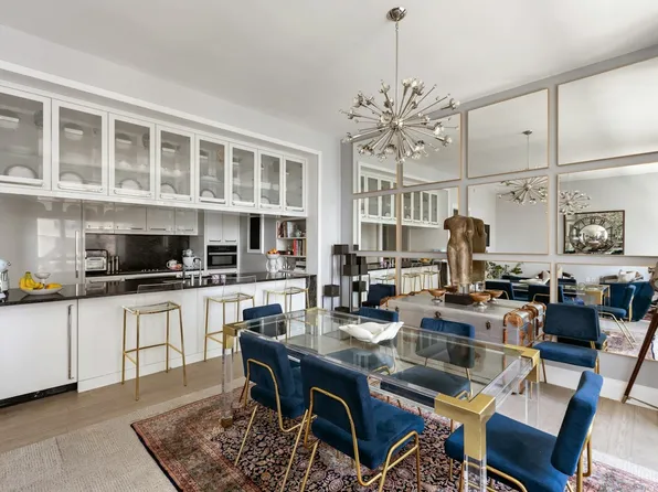 200 East 95th Street image 4 of 28