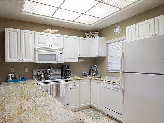 5th image of 8315 Glenrose Way Unit 1413