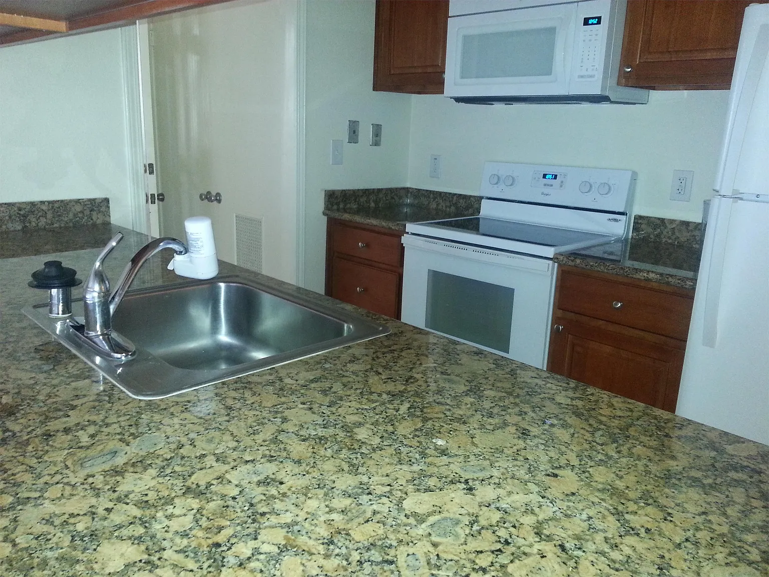 2400 Horizon Ln APT 139 photo 1