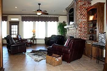4th image of 5655 Heritage Ln
