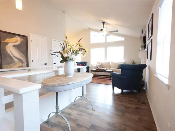 69 Jon Don Cir, Sunrise Beach, MO 65079