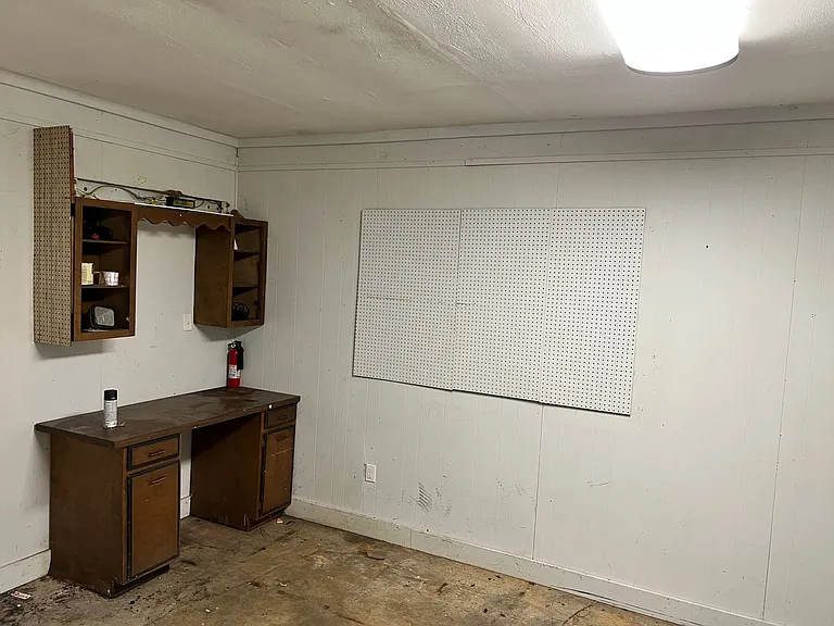 1225 San Antonio St — Photo 15